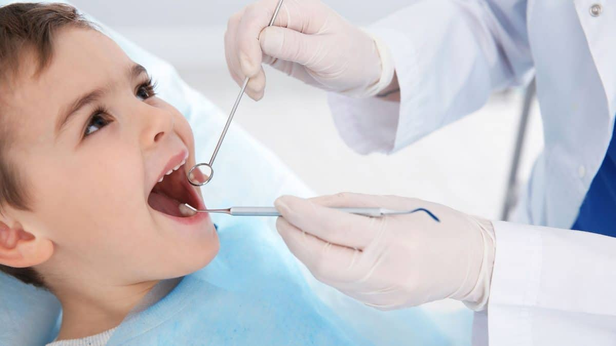 دندانپزشکی کودکان طرف قرارداد با بیمه آسیا در اصفهان